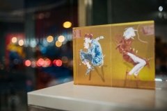 Distance Plexiglas