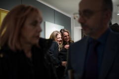 Αθηνά Τσούκα, Βασιλική Σιαντή στο βάθος